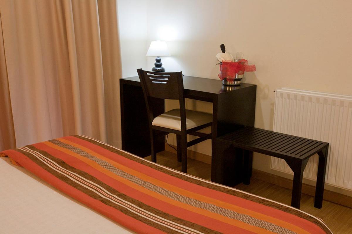 Hotel Amenal Buitenkant foto